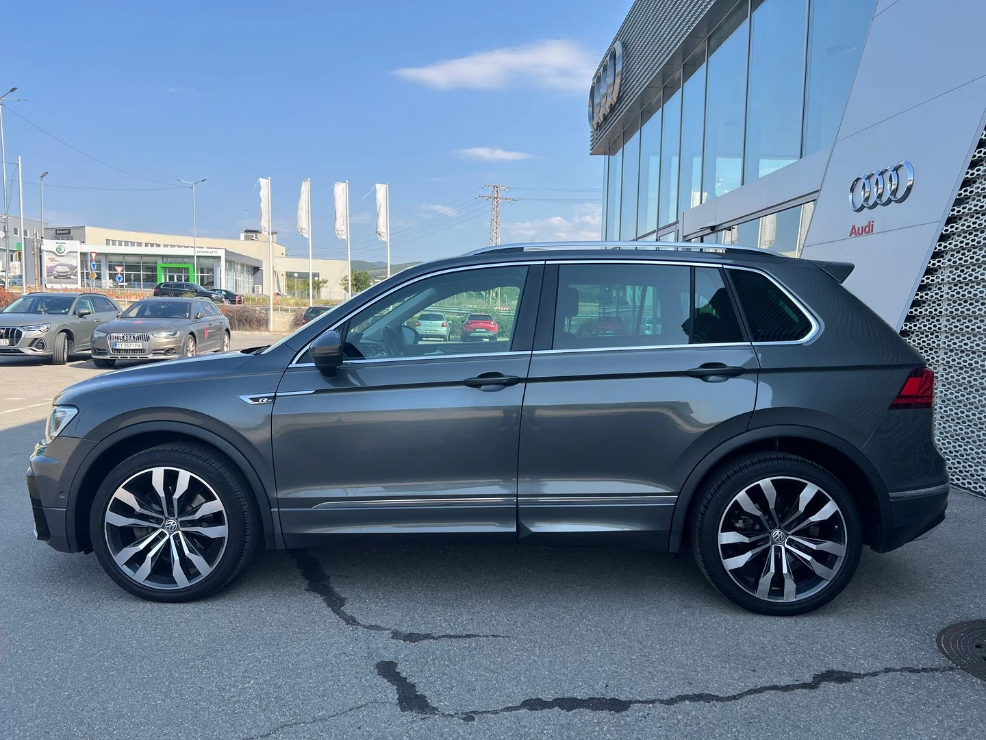 VW Tiguan Highline 2.0TDI 4MOTION BMT - изображение 5