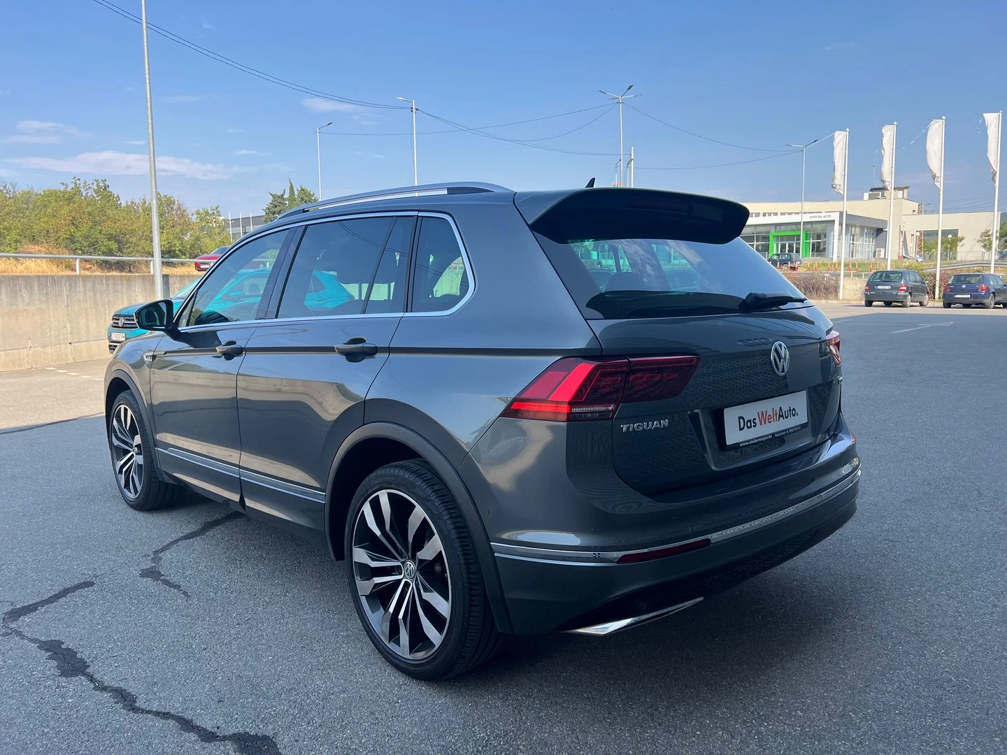 VW Tiguan Highline 2.0TDI 4MOTION BMT - изображение 4