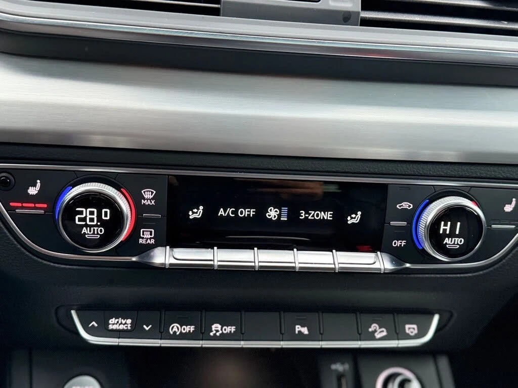 Audi Q5 * AвтоКредит * (ЦЕНА ДО БГ), снимка 12 - Автомобили и джипове - 54333232