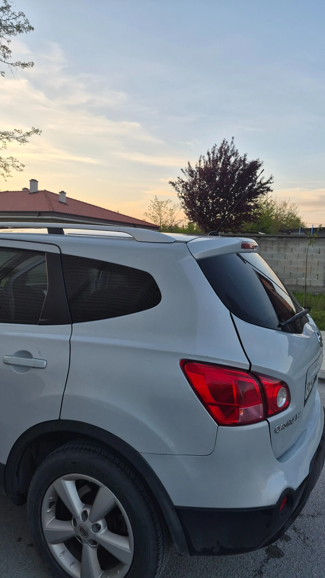 Nissan Qashqai 1.5 DCI + 2, снимка 3 - Автомобили и джипове - 54346081