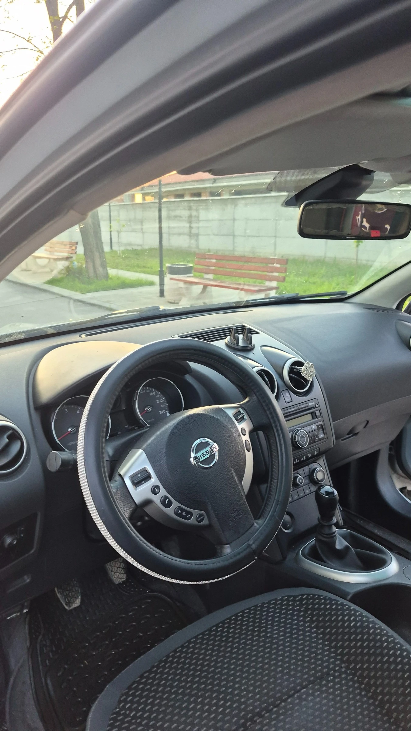 Nissan Qashqai 1.5 DCI + 2, снимка 4 - Автомобили и джипове - 54346081