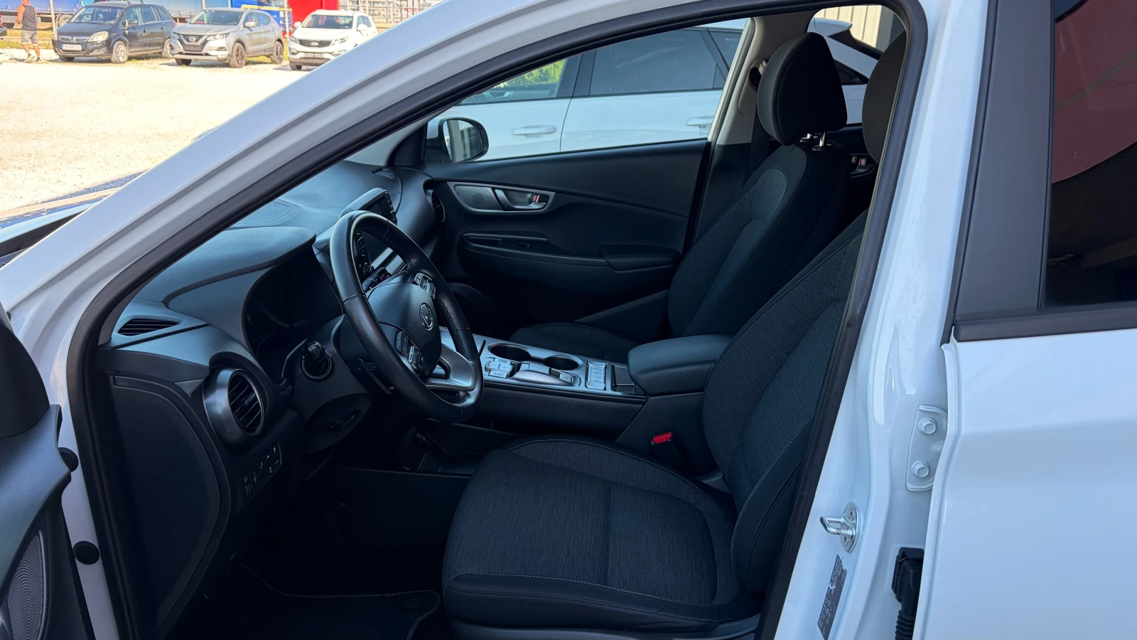 Hyundai Kona 42kWh , снимка 7 - Автомобили и джипове - 54408145