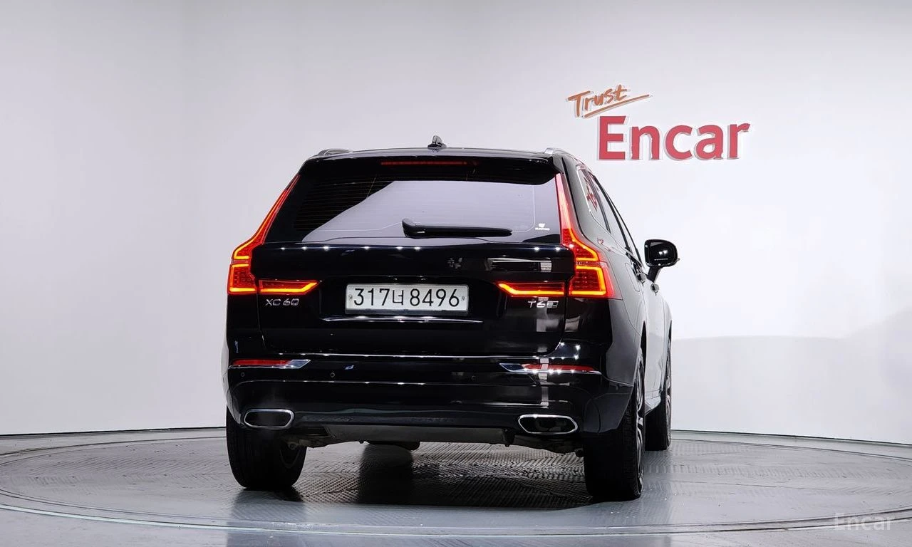 Volvo XC60 T6 INSCRIPTION/360 VIEW/LANE ASSIST/KEYLESS, снимка 2 - Автомобили и джипове - 54644453