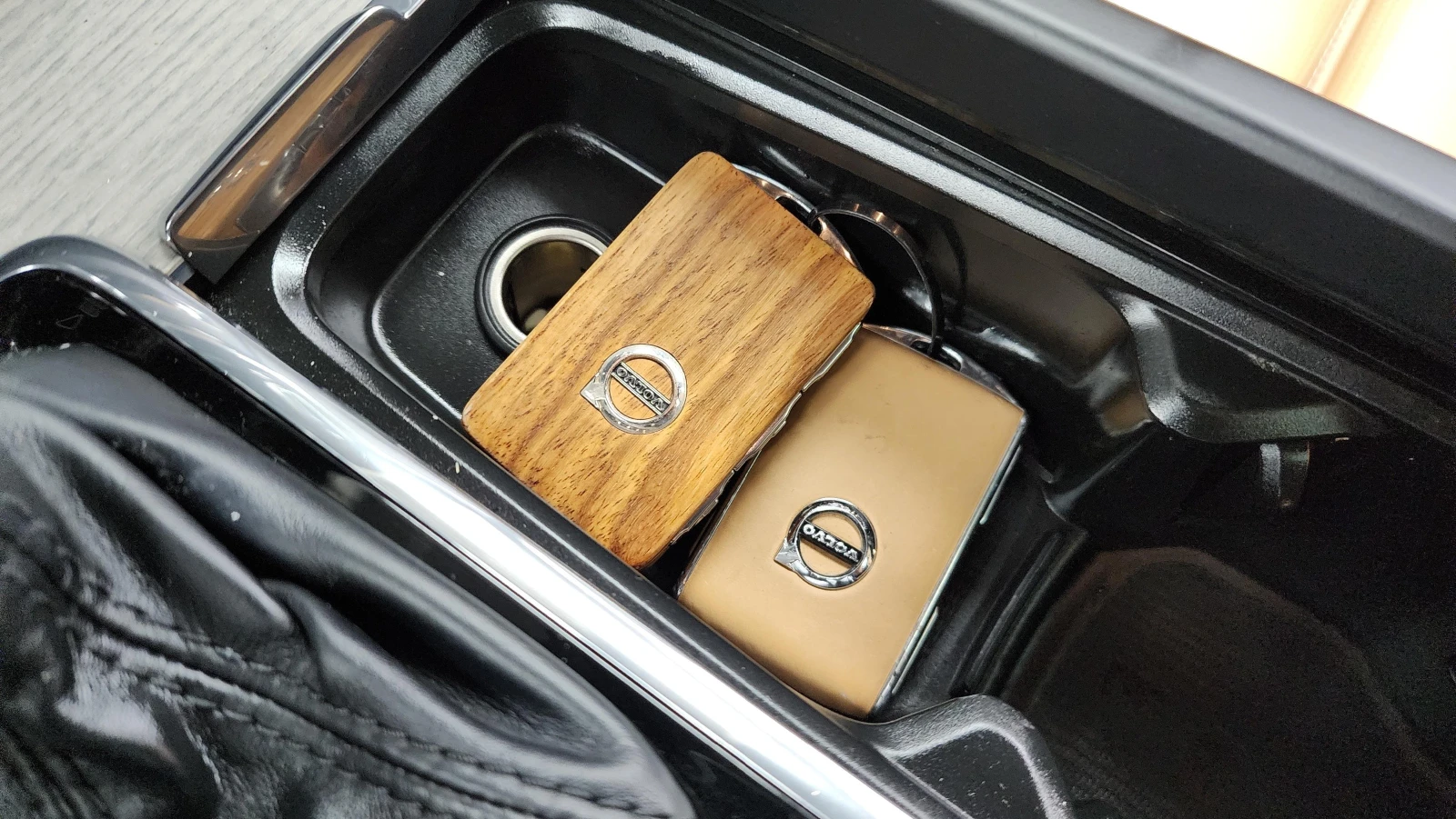 Volvo XC60 T6 INSCRIPTION/360 VIEW/LANE ASSIST/KEYLESS, снимка 12 - Автомобили и джипове - 54644453