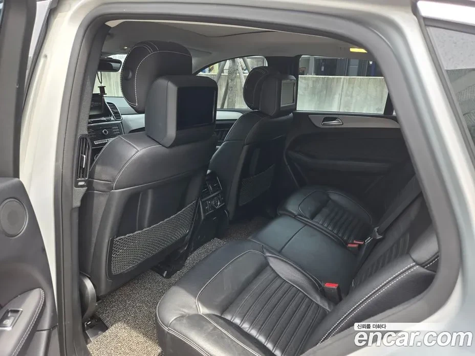 Mercedes-Benz GLE 350 КУПЕ * 360 КАМЕРИ * ДВД * АСИСТ ПАКЕТ * * , снимка 14 - Автомобили и джипове - 55791369
