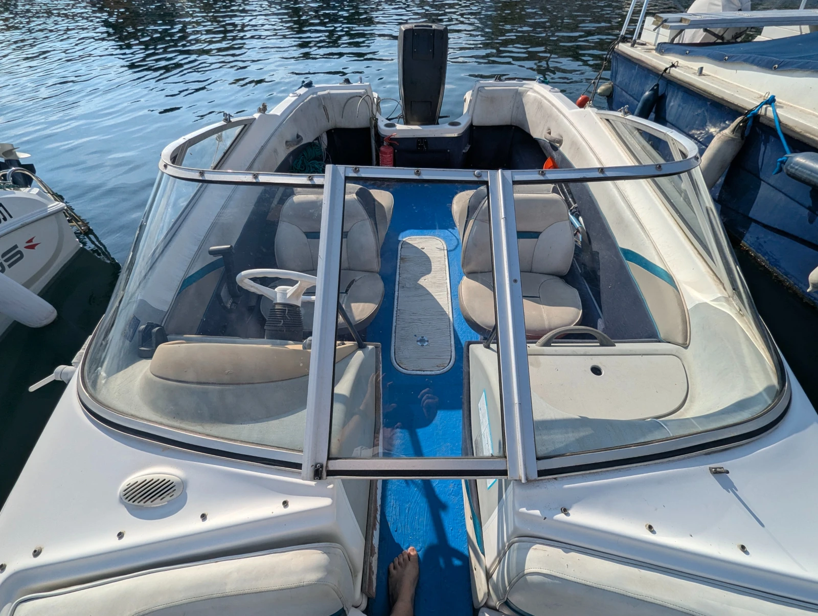Лодка Bayliner Capri - изображение 5