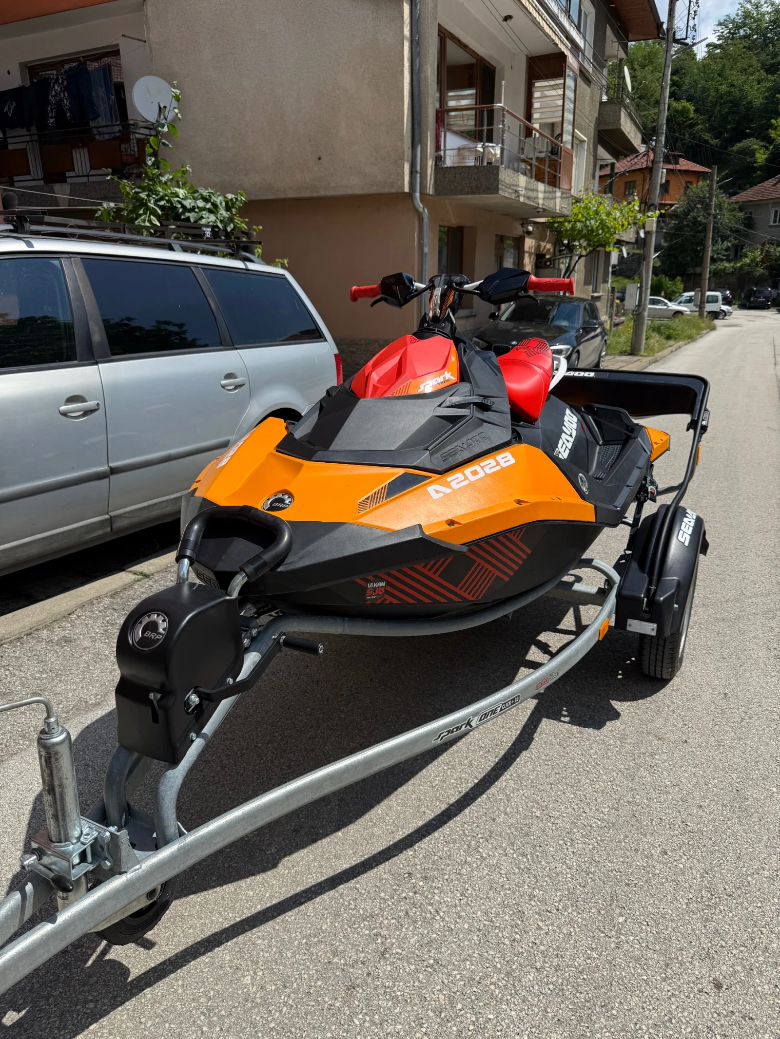Джет Bombardier Sea Doo Spark trixx 2 up, снимка 2 - Воден транспорт - 54812212