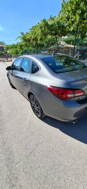 Opel Astra, снимка 10