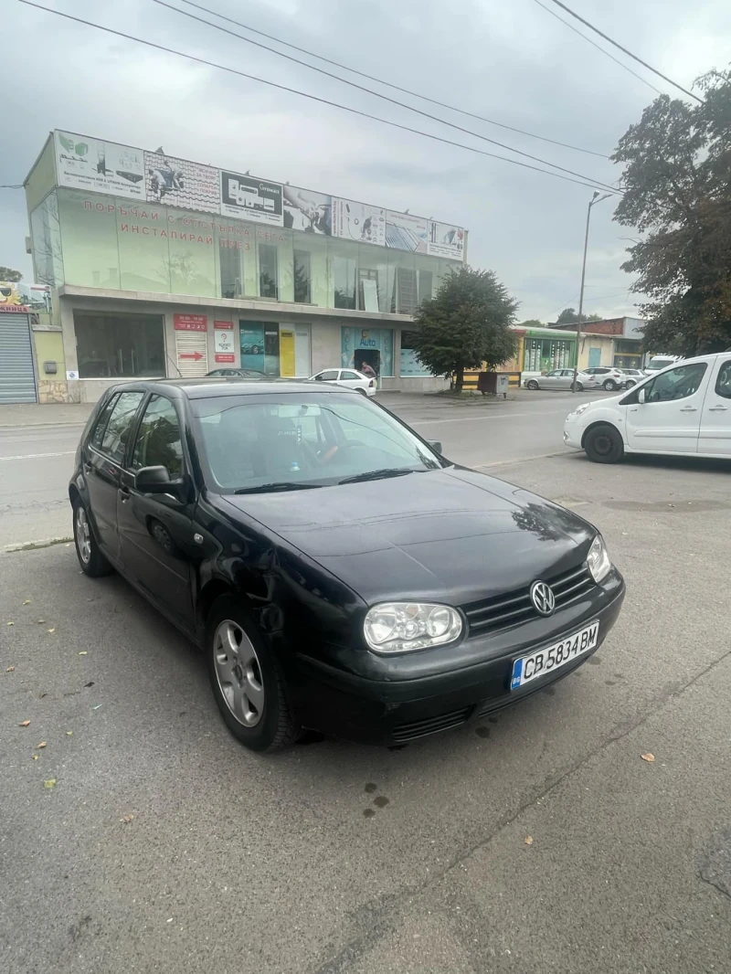 VW Golf, снимка 1 - Автомобили и джипове - 48284349