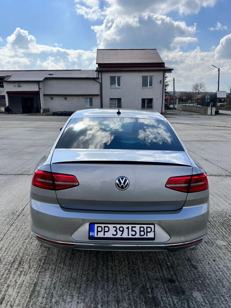 VW Passat, снимка 4 - Автомобили и джипове - 49035512