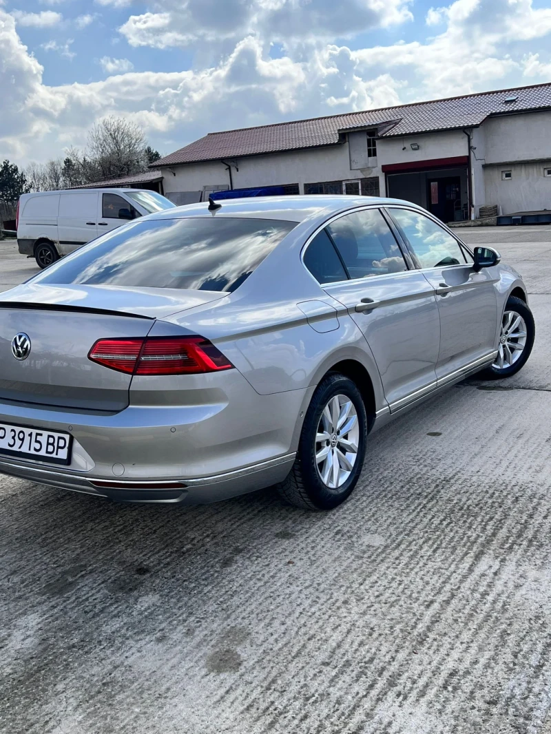 VW Passat, снимка 6 - Автомобили и джипове - 49035512