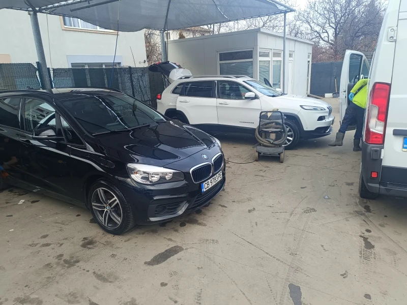 BMW 218 Active Tourer, снимка 5 - Автомобили и джипове - 49300830