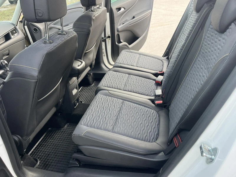 Opel Zafira 2.0 ECOFLEX 131к 6 СКОРОСТИ  АВТОПИЛОТ КЛИМАТРОНИК, снимка 9 - Автомобили и джипове - 53566239