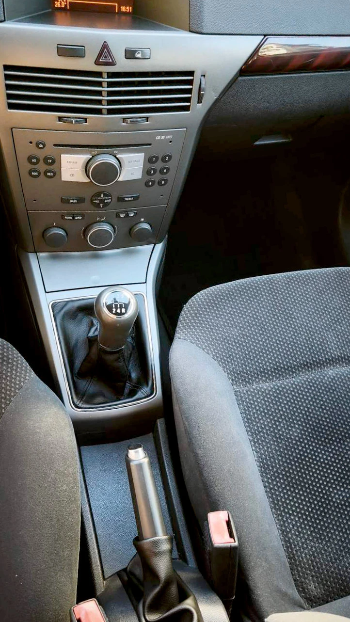 Opel Astra, снимка 10 - Автомобили и джипове - 56138724