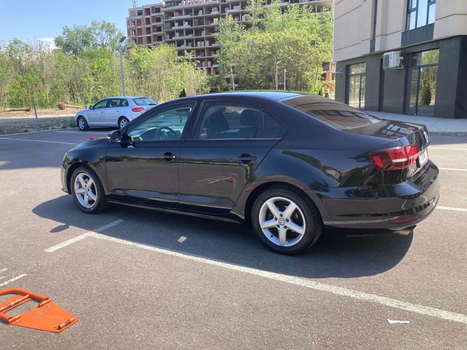 VW Jetta 1, 4 АВТОМАТИК - изображение 4