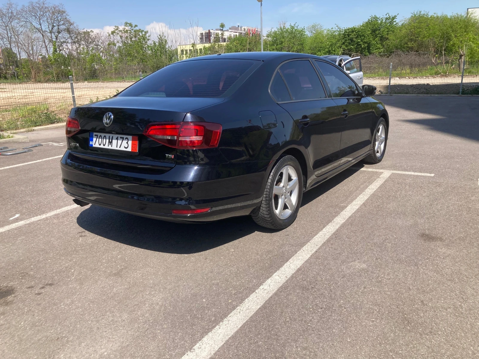 VW Jetta 1, 4 АВТОМАТИК - изображение 2