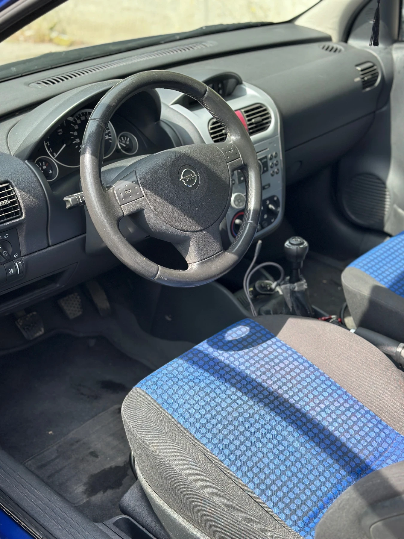 Opel Corsa 1.2Twinport - изображение 8