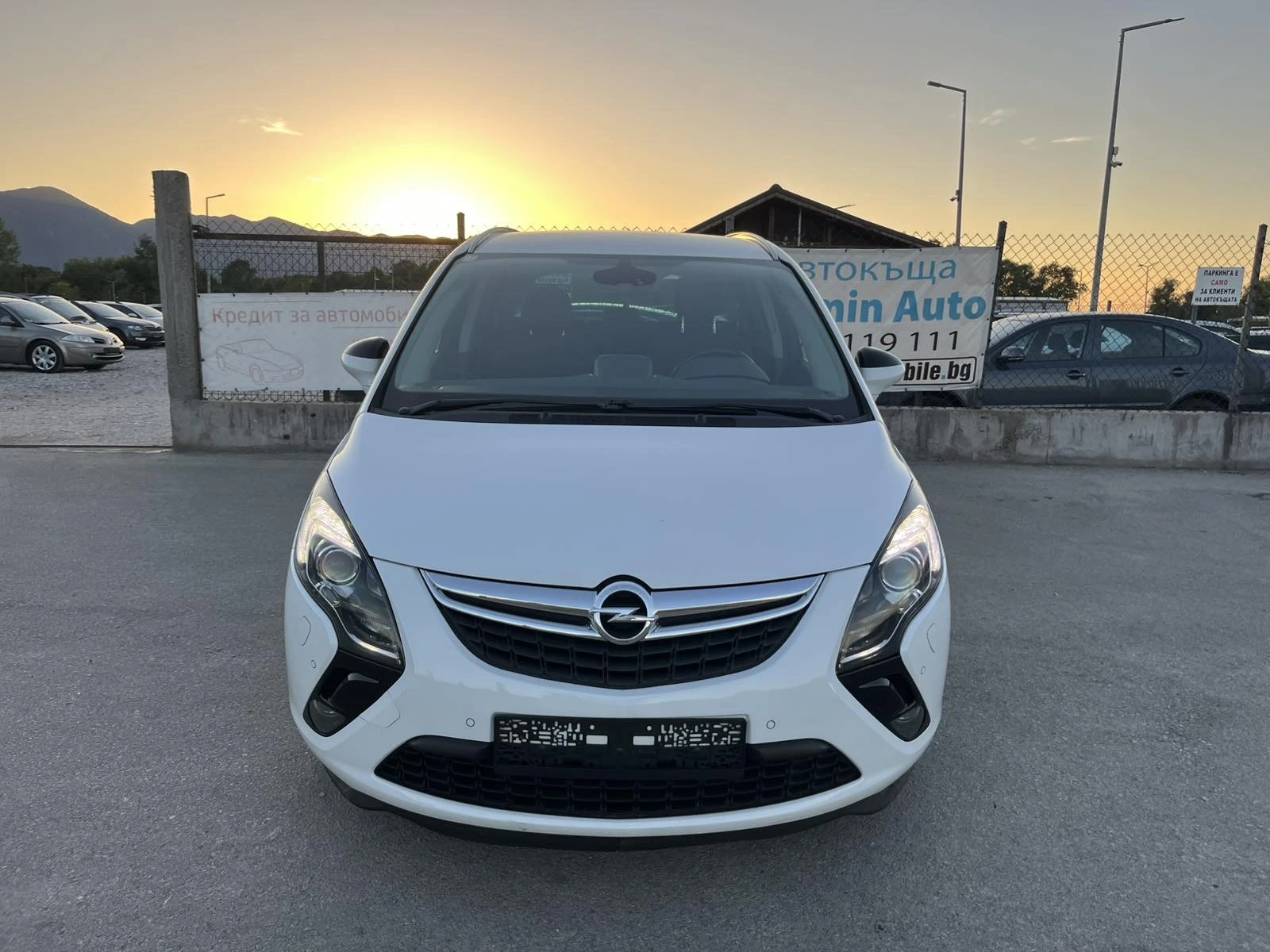 Opel Zafira 2.0 ECOFLEX 131к 6 СКОРОСТИ  АВТОПИЛОТ КЛИМАТРОНИК, снимка 2 - Автомобили и джипове - 53566239