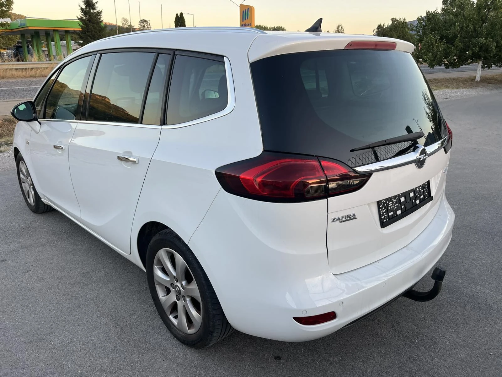 Opel Zafira 2.0 ECOFLEX 131к 6 СКОРОСТИ  АВТОПИЛОТ КЛИМАТРОНИК, снимка 5 - Автомобили и джипове - 53566239