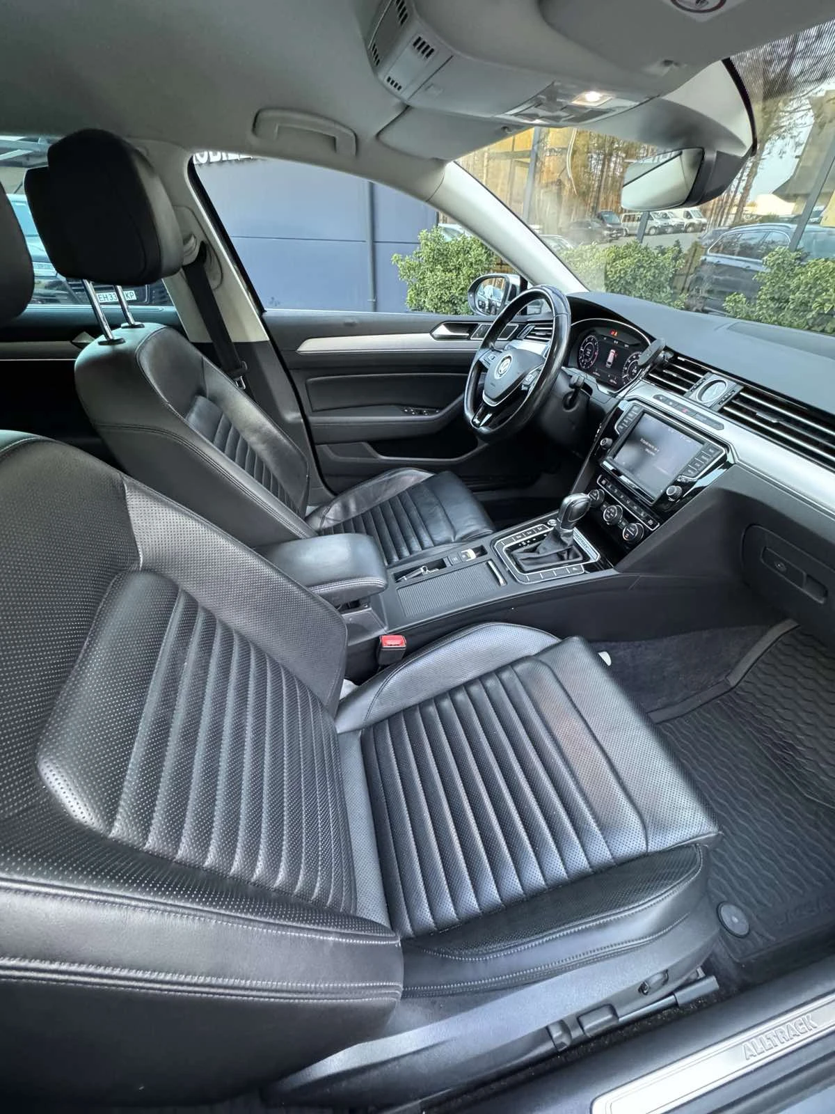 VW Passat ALLTRACK, снимка 12 - Автомобили и джипове - 53998788