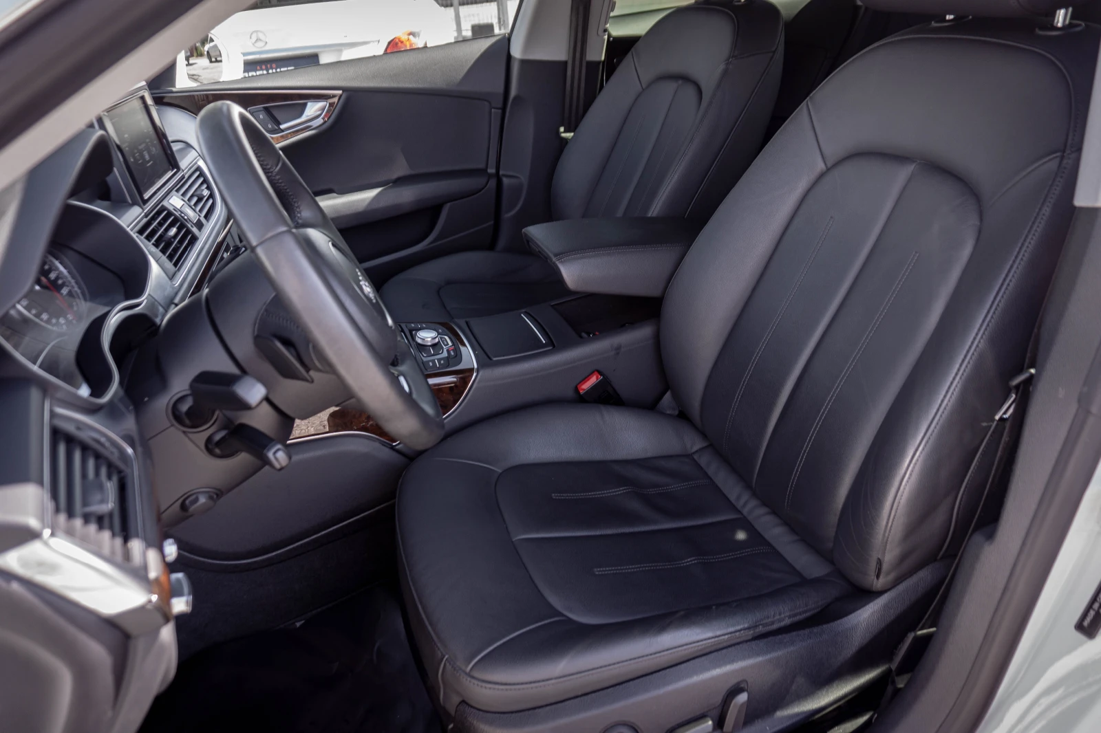 Audi A7 3.0TDI-Quattro-СУПЕР СЪСТОЯНИЕ-РЕАЛНИ КМ!, снимка 9 - Автомобили и джипове - 54940757