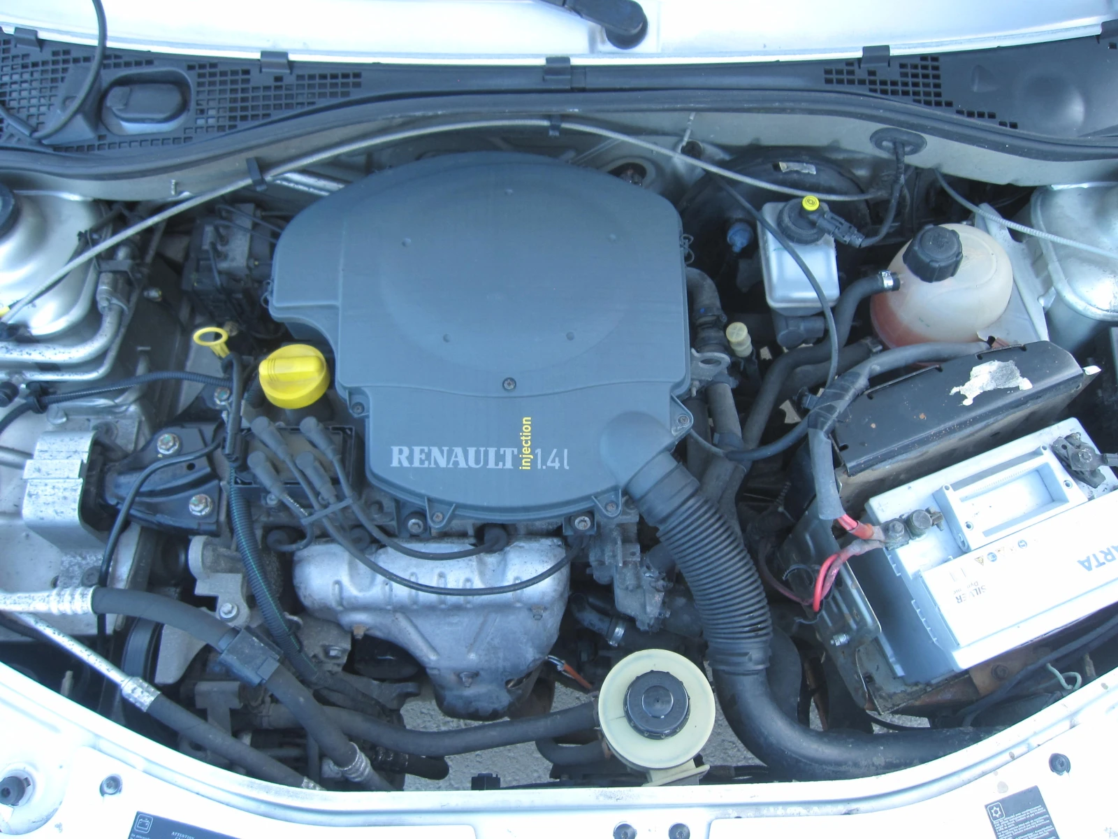 Dacia Logan 1, 4, Клима, снимка 11 - Автомобили и джипове - 54946816