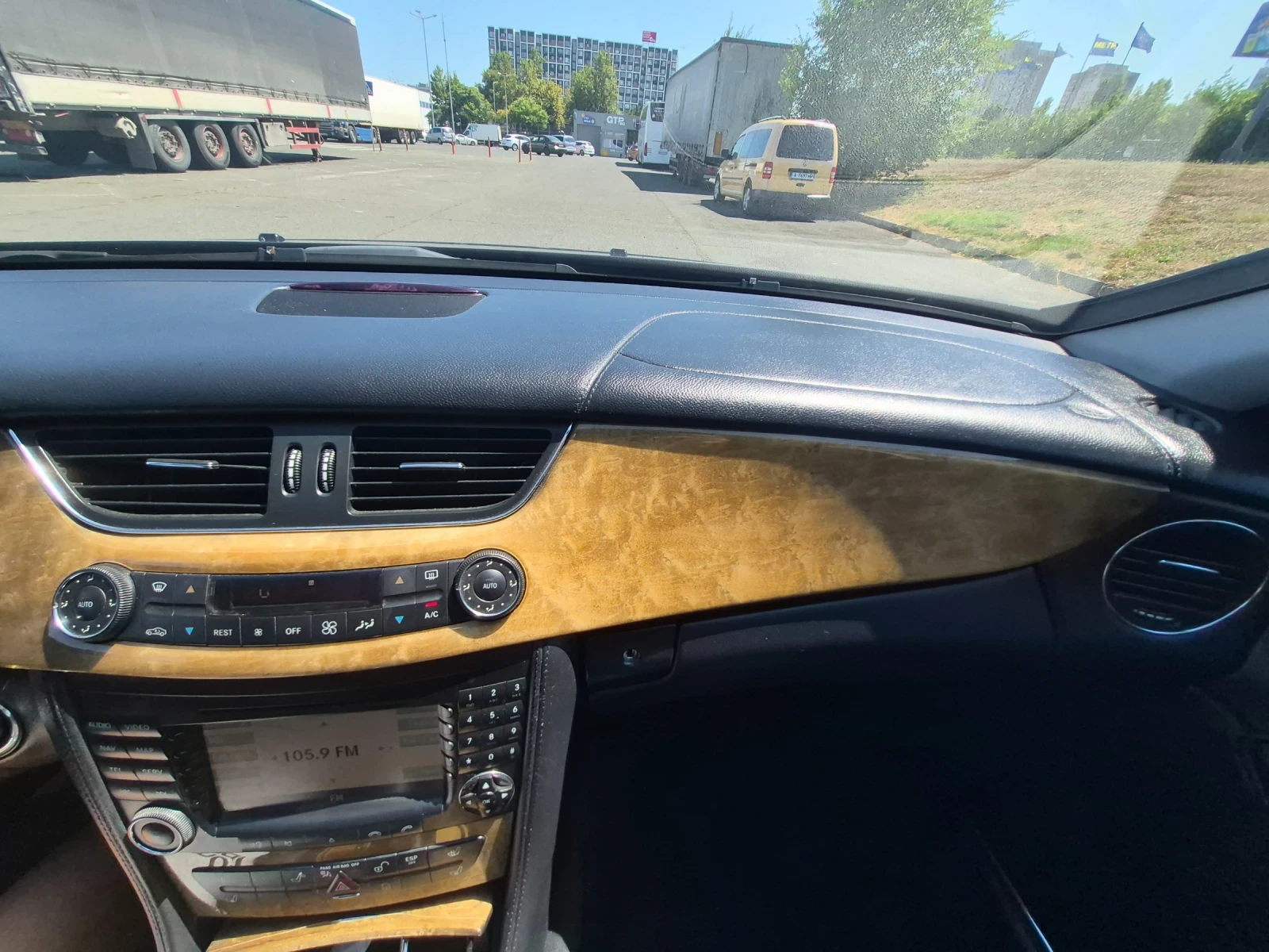 Mercedes-Benz CLS 320, снимка 15 - Автомобили и джипове - 55617763