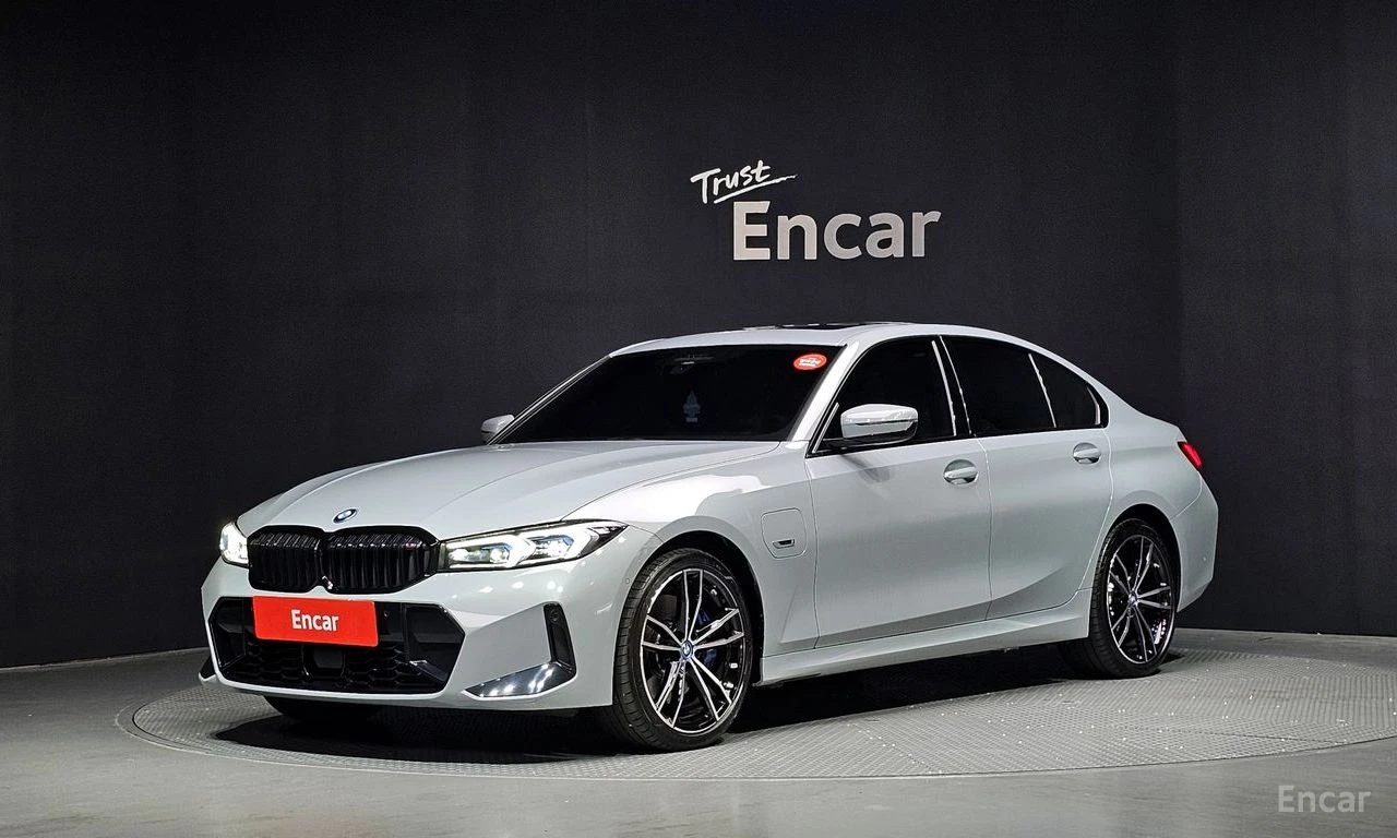 BMW 330 M* SPORT* LASER* ДИСТРОНИК* ХЕДЪП* LANE* ASSIST* 