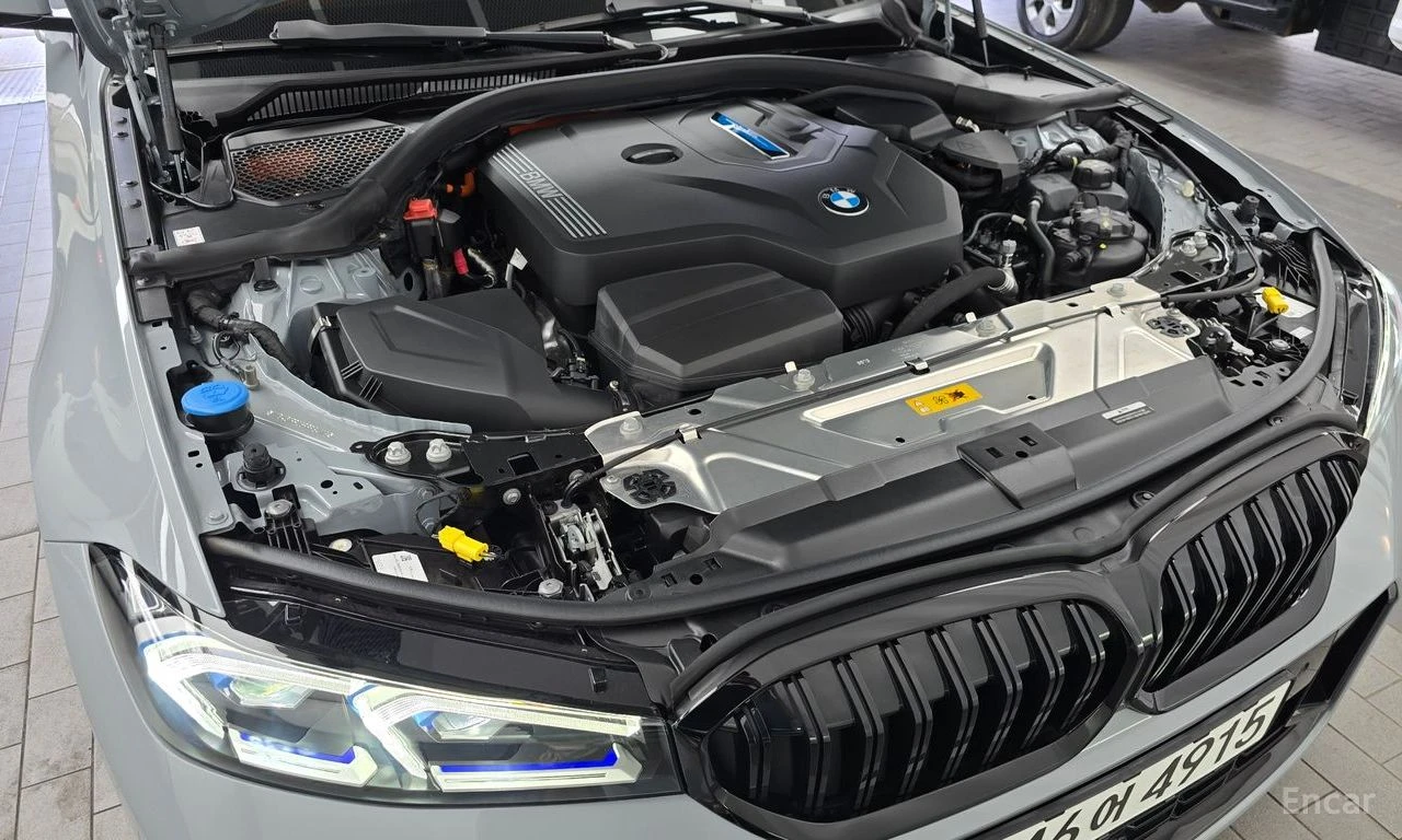 BMW 330 M* SPORT* LASER* ДИСТРОНИК* ХЕДЪП* LANE* ASSIST* , снимка 16 - Автомобили и джипове - 55831484