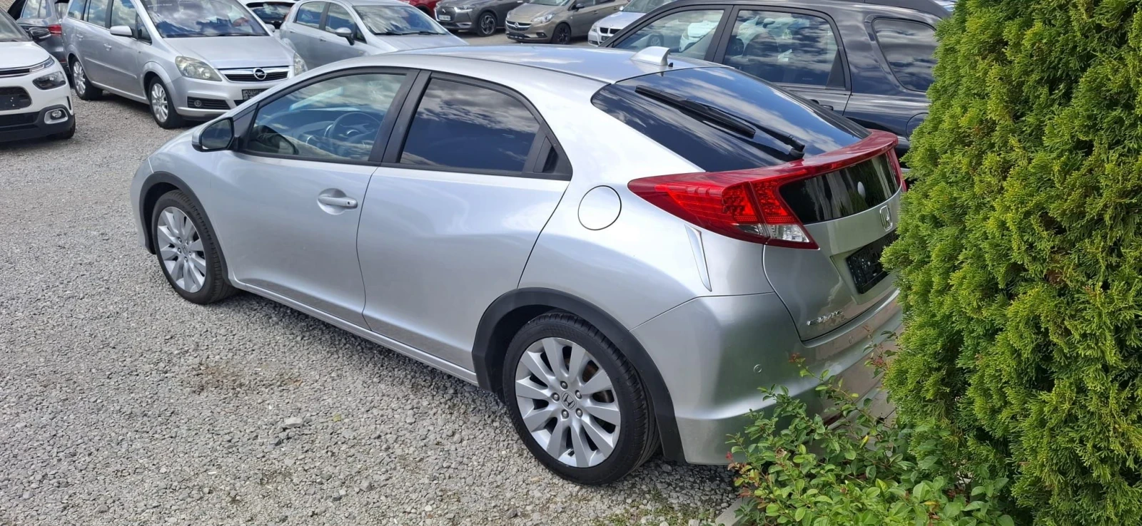 Honda Civic 1.6d 120kc 2013, снимка 3 - Автомобили и джипове - 56040844
