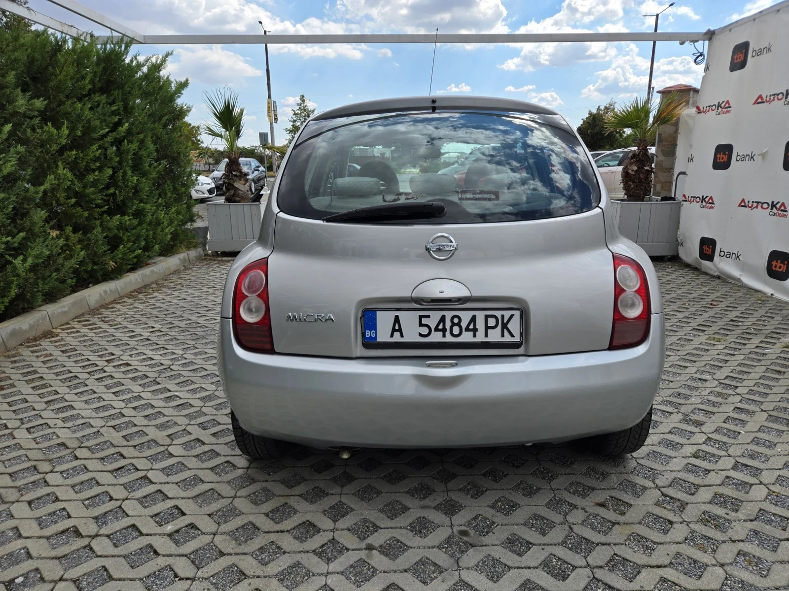 Nissan Micra 1.2i-80кс= АВТОМАТ= ГАЗ= КЛИМАТРОНИК= KEYLESS, снимка 4 - Автомобили и джипове - 56087236