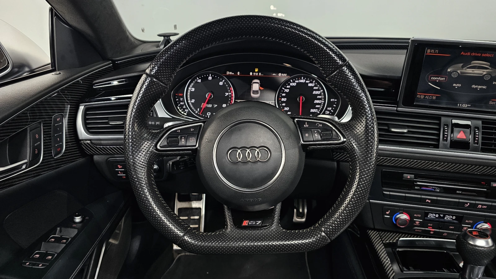 Audi Rs7 КЕРАМИКА* ВЪЗДУХ* ECU MAP* DIS* B&O* СОБСТВЕН ЛИЗИ, снимка 6 - Автомобили и джипове - 56180587