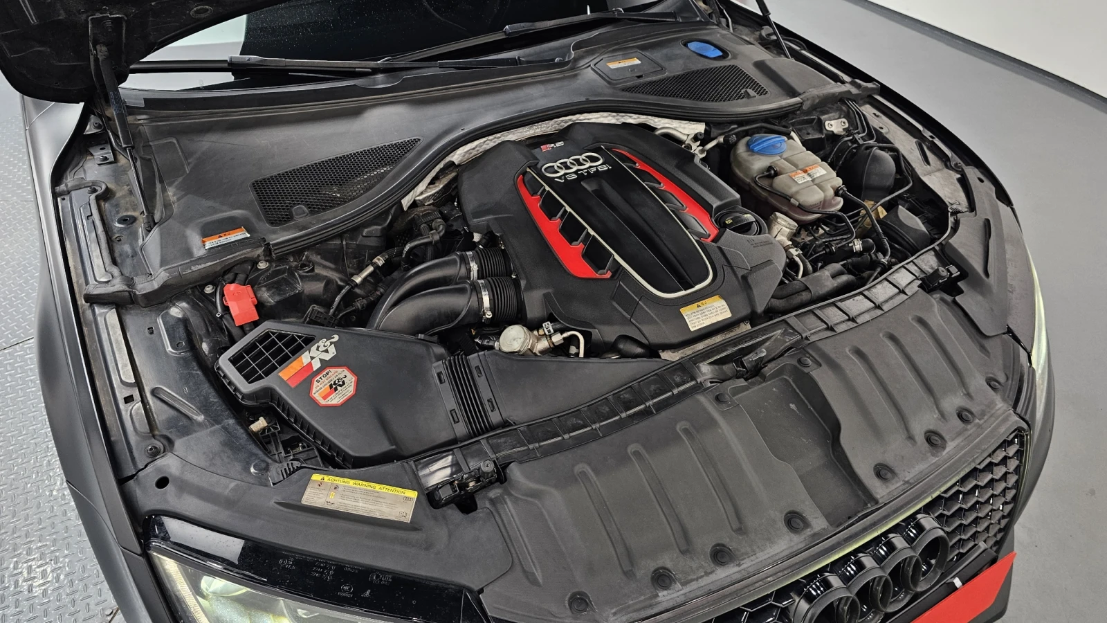 Audi Rs7 КЕРАМИКА* ВЪЗДУХ* ECU MAP* DIS* B&O* СОБСТВЕН ЛИЗИ, снимка 17 - Автомобили и джипове - 56180587