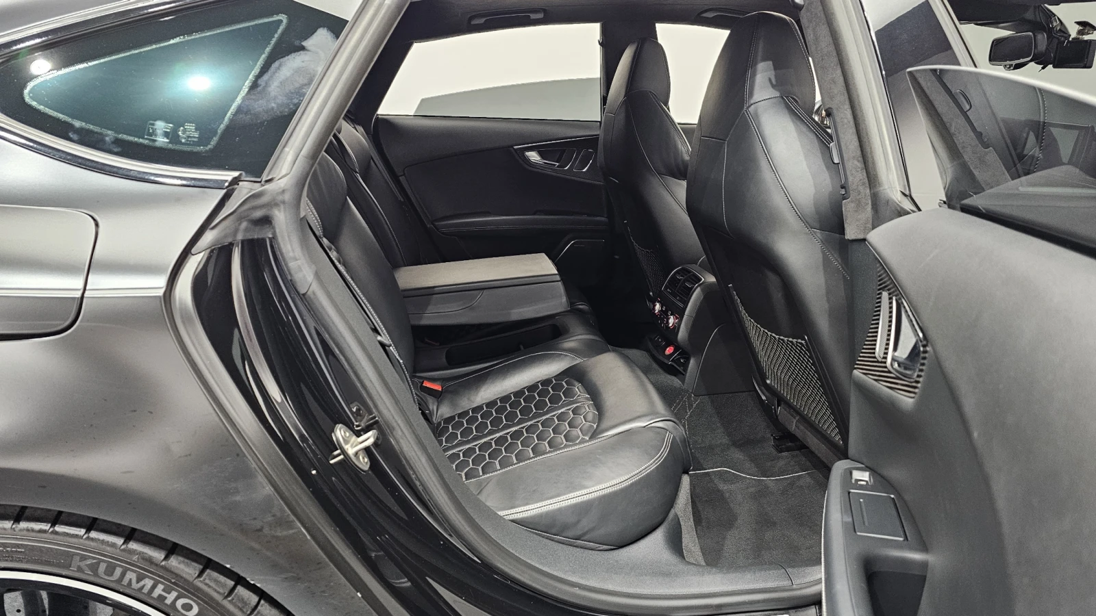 Audi Rs7 КЕРАМИКА* ВЪЗДУХ* ECU MAP* DIS* B&O* СОБСТВЕН ЛИЗИ, снимка 15 - Автомобили и джипове - 56180587
