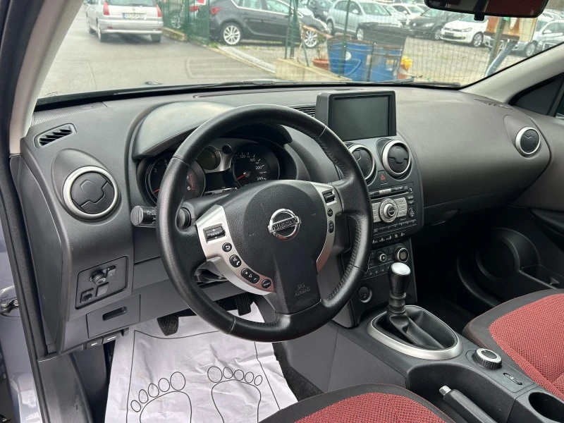 Nissan Qashqai 2.0DCi 4х4 Navi, снимка 9 - Автомобили и джипове - 46356203