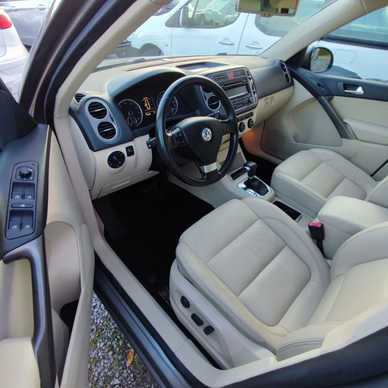 VW Tiguan 2.0TSI* 4MOTION* AVTOMAT* ПАНОРАМА* KSENON* * , снимка 8 - Автомобили и джипове - 52122008