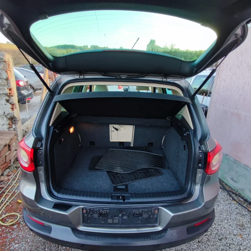 VW Tiguan 2.0TSI* 4MOTION* AVTOMAT* ПАНОРАМА* KSENON* * , снимка 14 - Автомобили и джипове - 52122008