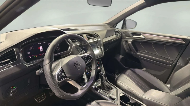 VW Tiguan 4Motion SE R Line Black Edition  CARFAX, снимка 9 - Автомобили и джипове - 53416271