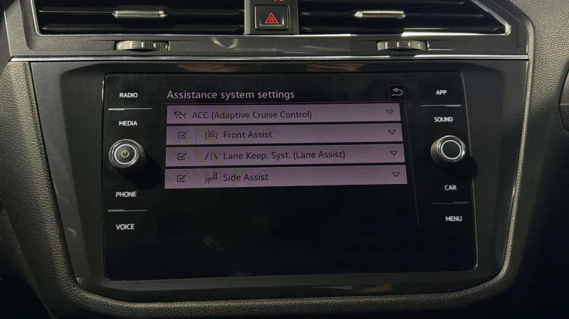 VW Tiguan 4Motion SE R Line Black Edition  CARFAX, снимка 17 - Автомобили и джипове - 53416271