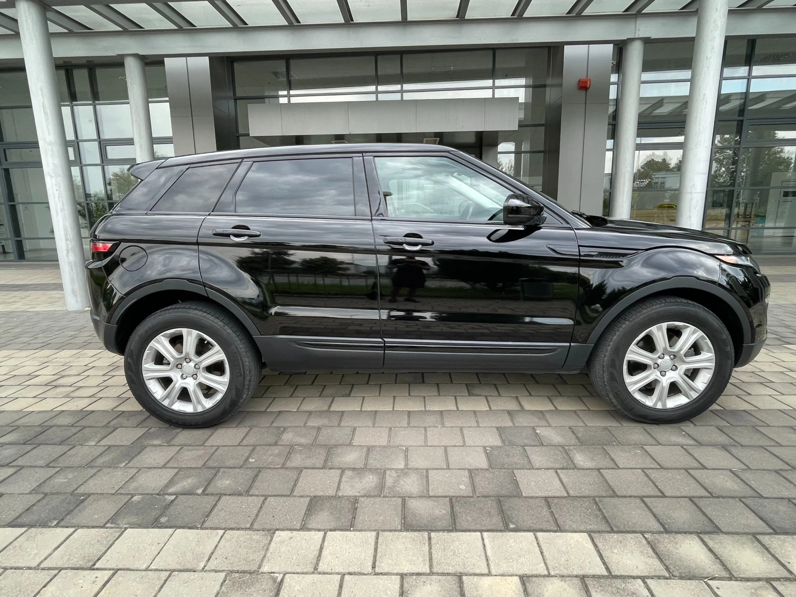 Land Rover Range Rover Evoque Facelift  2.0 Si4 AWD - изображение 5