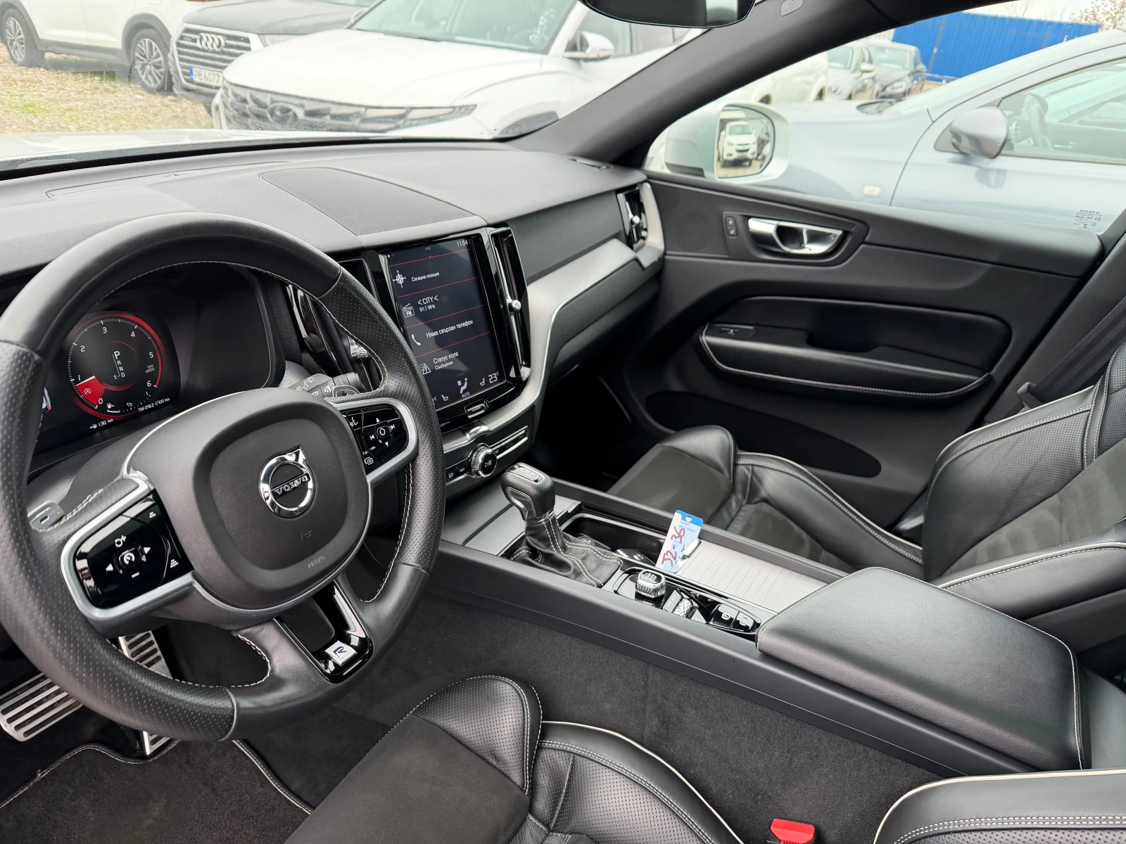 Volvo XC60 2.0 D R DESIGN(���� ����) | Mobile.bg � ����������� 11