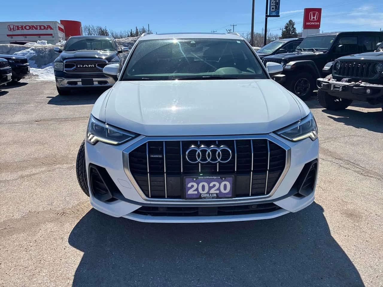 Audi Q3 * Progressiv * CARFAX * ЦЕНА ДО БГ, снимка 5 - Автомобили и джипове - 54008872