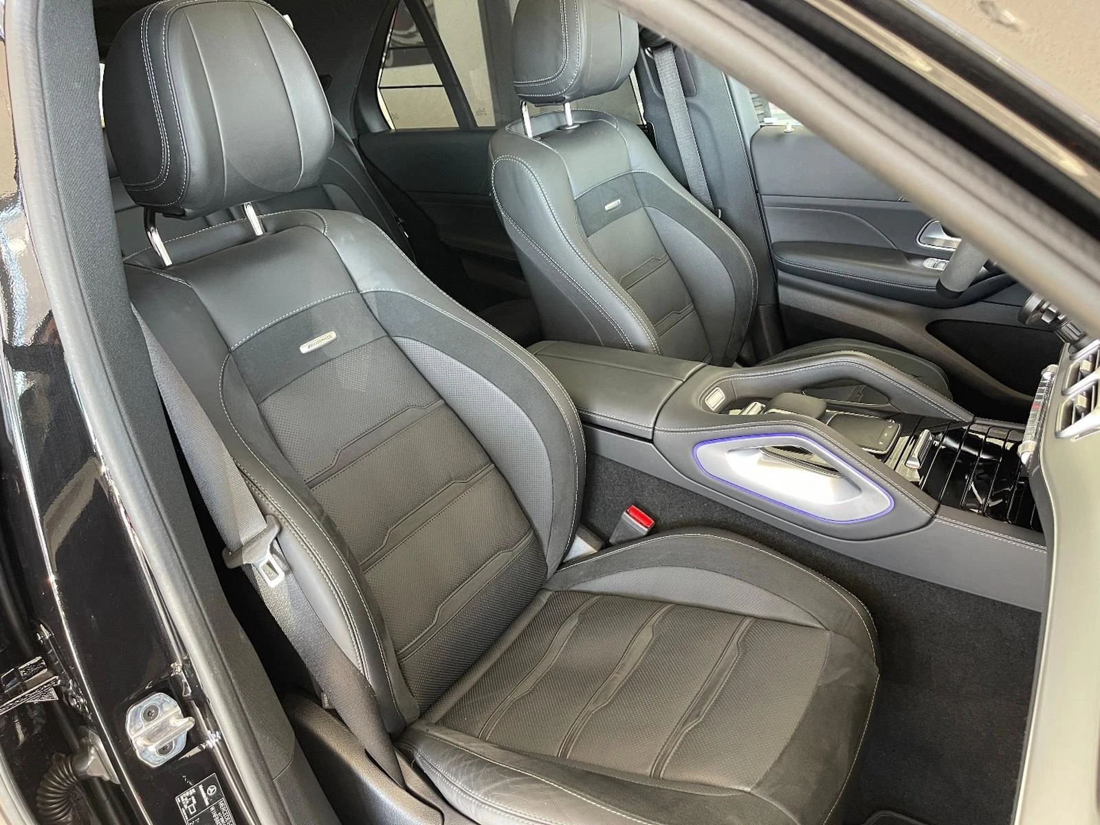 Mercedes-Benz GLE 63 S AMG /4-MATIC/FACELIFT/NIGHT/PANO/BURM/360/HEAD UP/, снимка 11 - Автомобили и джипове - 54112149