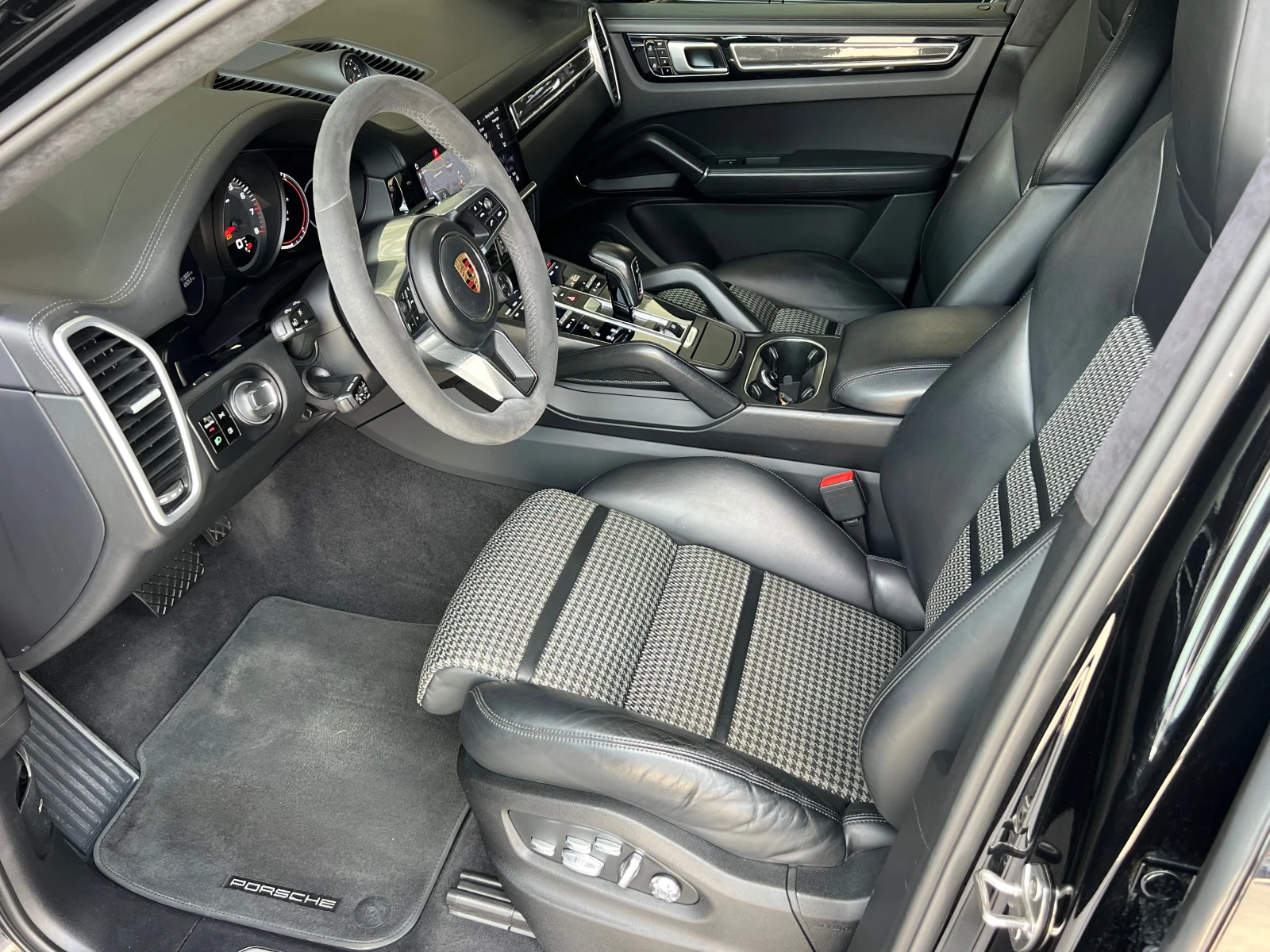 Porsche Cayenne COUPE, TURBO GT PACKAGE, CARBON, HEAD-UP, 22"S, снимка 11 - Автомобили и джипове - 55378743