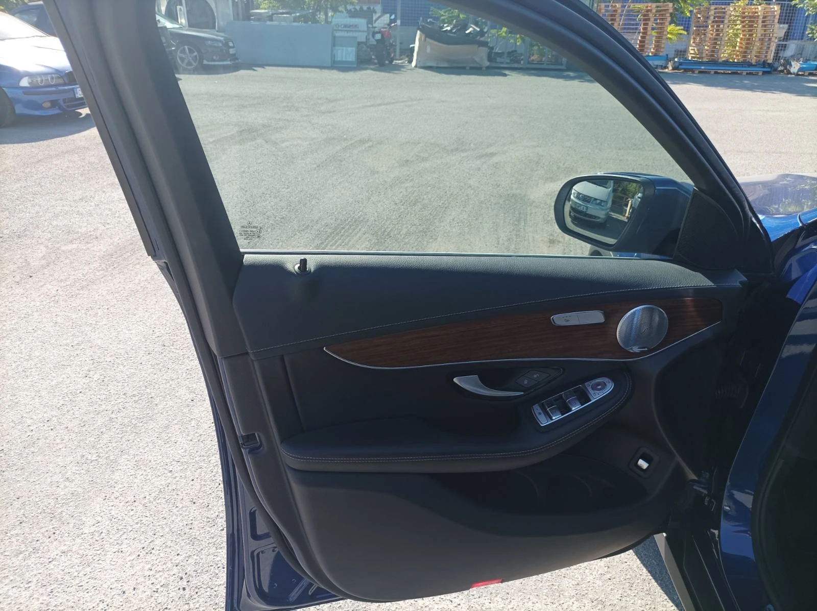 Mercedes-Benz GLC 220 d 4MATIC, снимка 12 - Автомобили и джипове - 56665691
