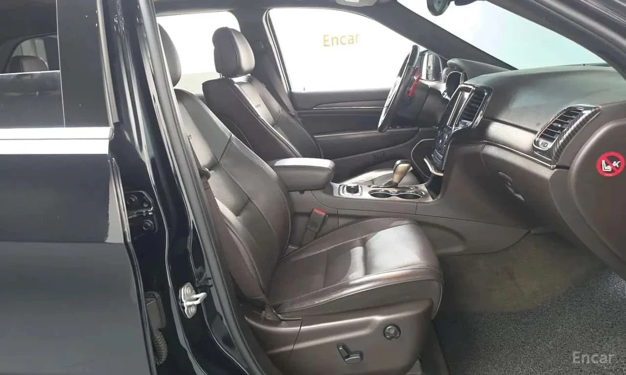 Jeep Cherokee, снимка 11 - Автомобили и джипове - 56730323