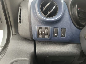 Opel Vivaro Maxi, снимка 12