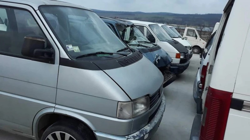 VW T4 2.4 D 2.5 TDI 1.9 D 2.0i НА ЧАСТИ , снимка 2 - Бусове и автобуси - 48700682