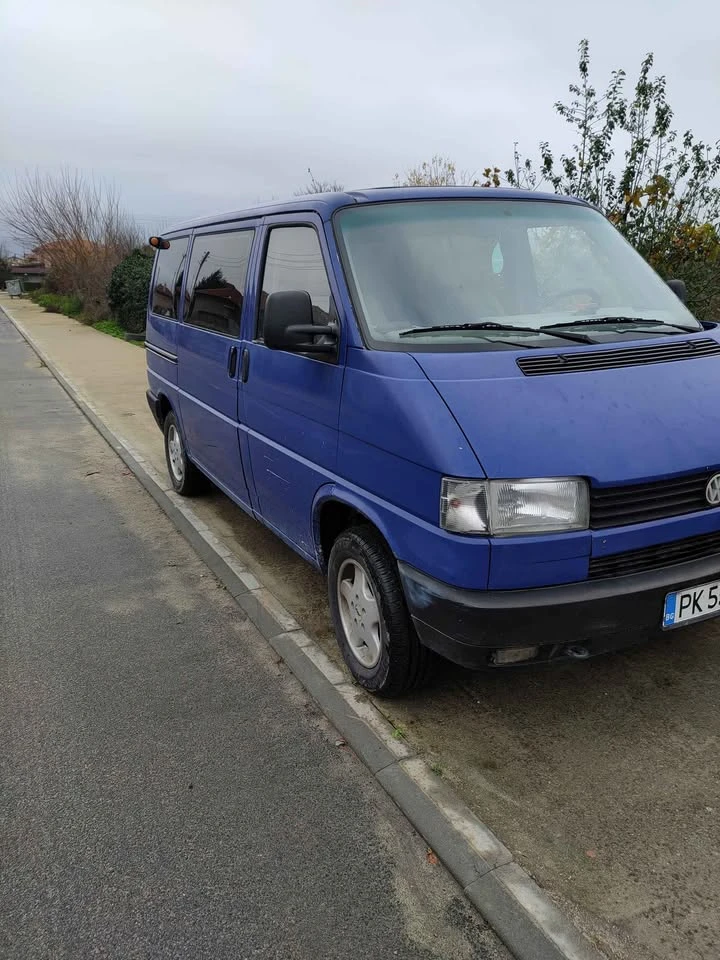 VW Caravelle 2.4, снимка 8 - Бусове и автобуси - 55049790