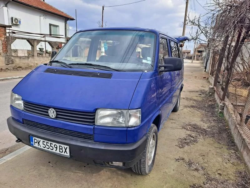 VW Caravelle 2.4